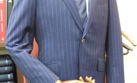 スーツ〈カノニコ〉